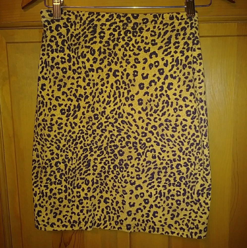 Express Leophard print skirt